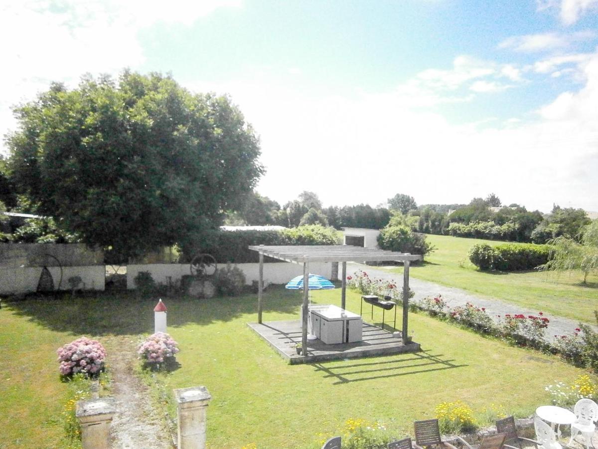 Bed and Breakfast Le Charhido Saint-Fort-sur-Gironde Exteriér fotografie