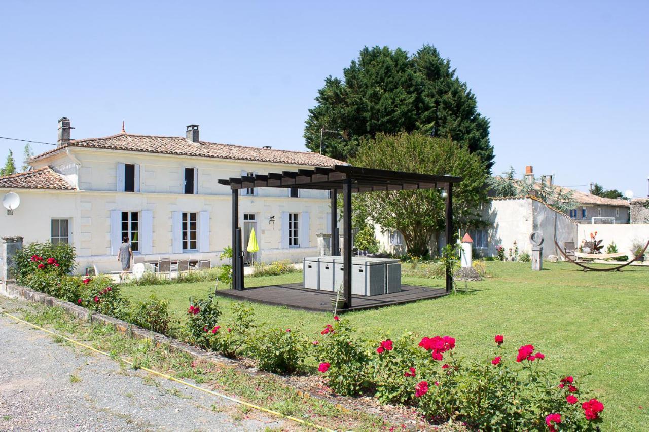 Bed and Breakfast Le Charhido Saint-Fort-sur-Gironde Exteriér fotografie