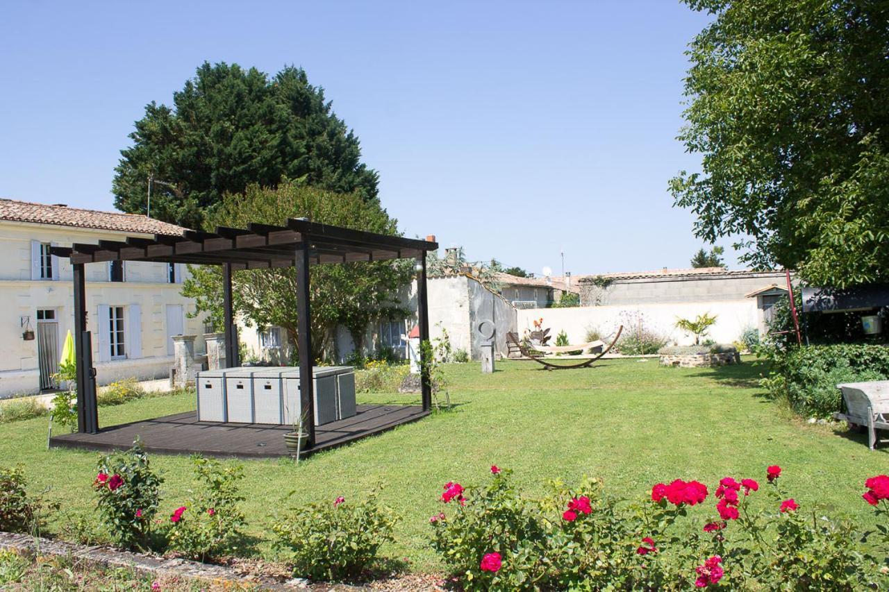Bed and Breakfast Le Charhido Saint-Fort-sur-Gironde Exteriér fotografie